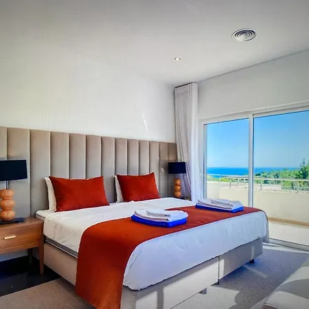 Unique Large Seaviews Beach Putting Green Daire *
