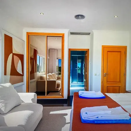 Unique Large Seaviews Beach Putting Green Daire Salema
